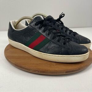 Black Leather Men's Low-Top Sneakers with Green/Red Stripe